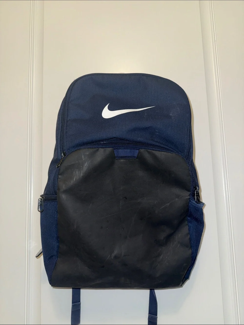 Nike Brasilia 9.5 XL Navy, Black & White Athletic School Backpack